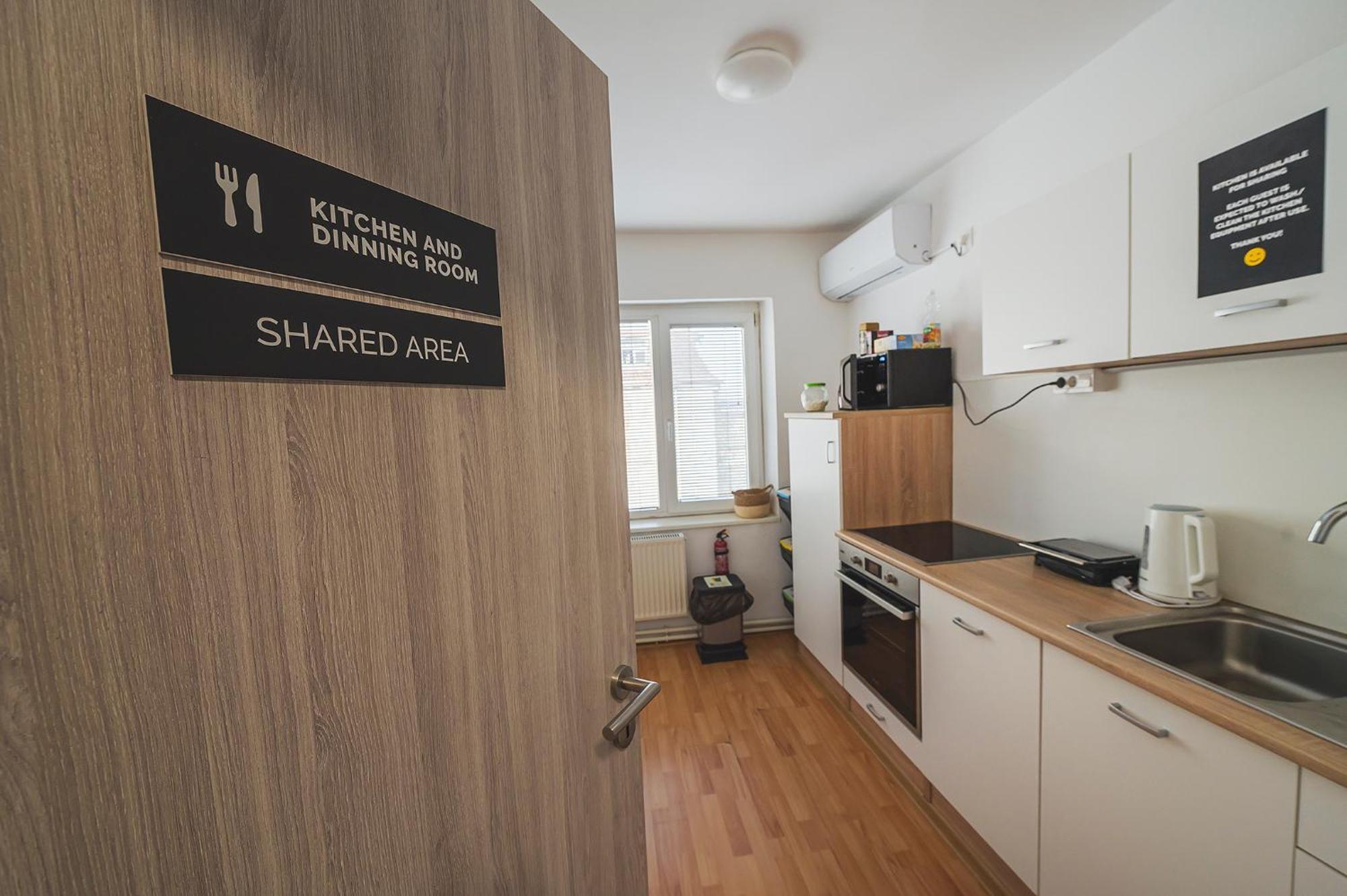 Do Avta Rooms Любляна Экстерьер фото