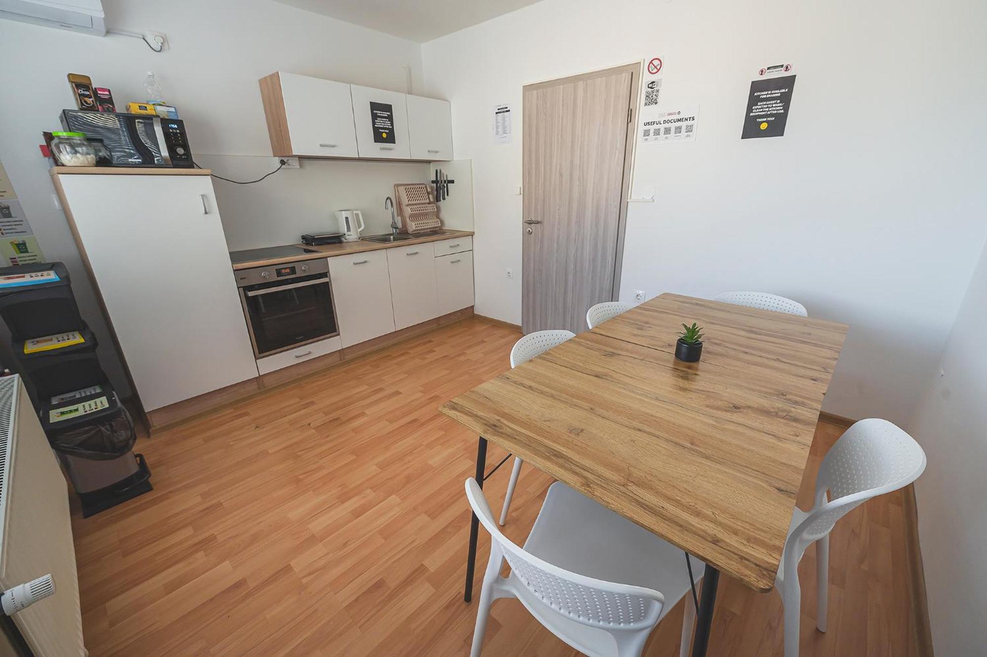 Do Avta Rooms Любляна Экстерьер фото