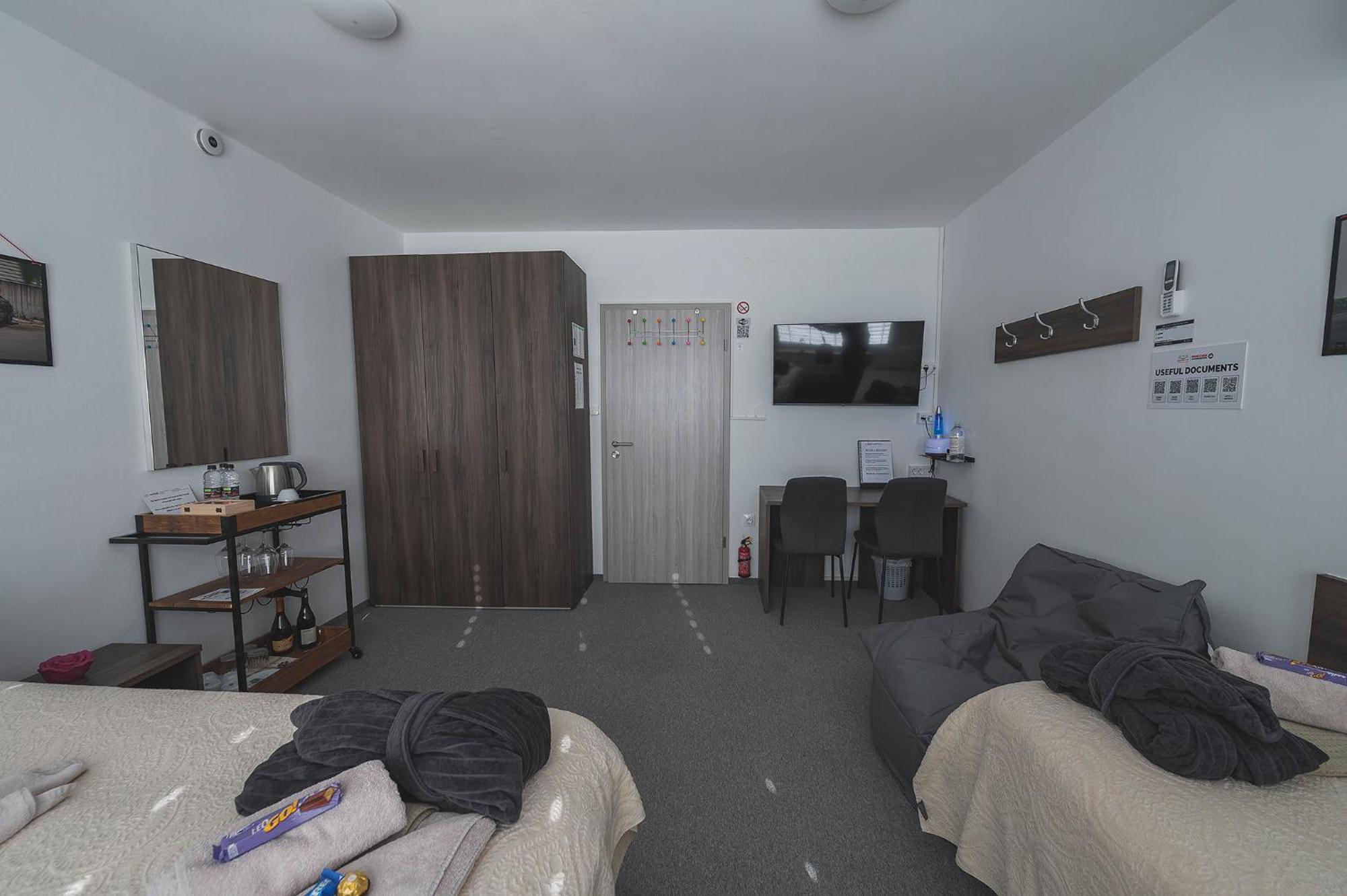Do Avta Rooms Любляна Экстерьер фото